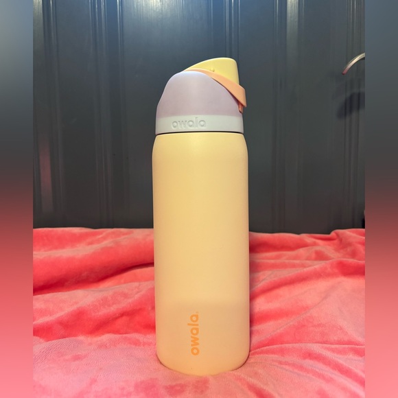 Owala Water Bottle - Picture 1 of 3